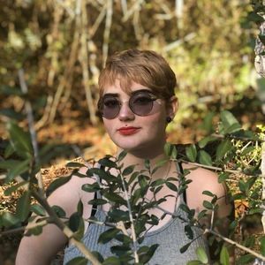 Meet your Posher, Holly